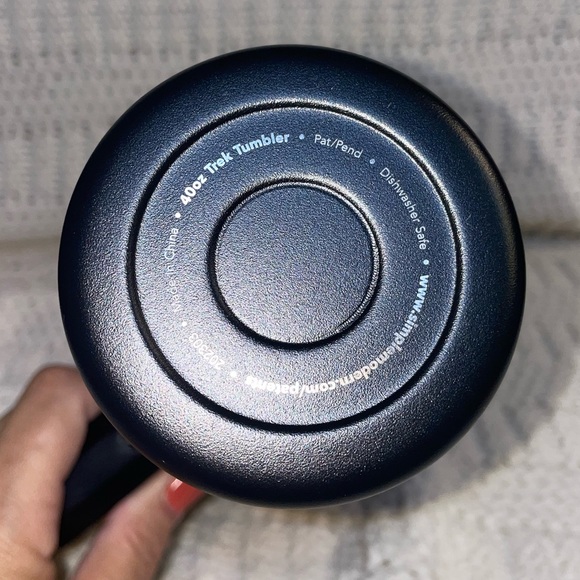 MIDNIGHT BLACK Simple Modern 40oz Trek Tumbler - Picture 2 of 3